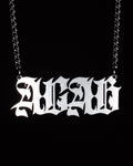 Wisior ACAB ze stali nierdzewnej. Styl graffiti-kaligrafia. Customowy naszyjnik streetwear wycinany laserem.